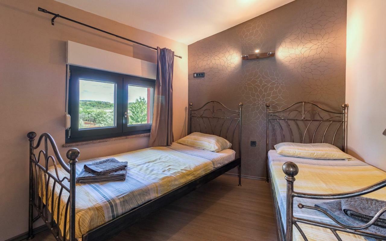 Apartmani Kazun - App 4 - Ferienhaus Fazana Exterior photo